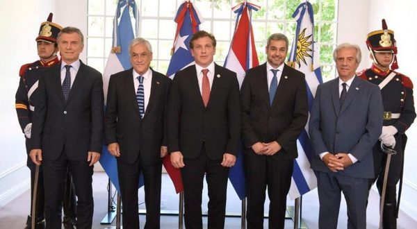 Reunión clave para lanzar candidatura del Mundial 2030