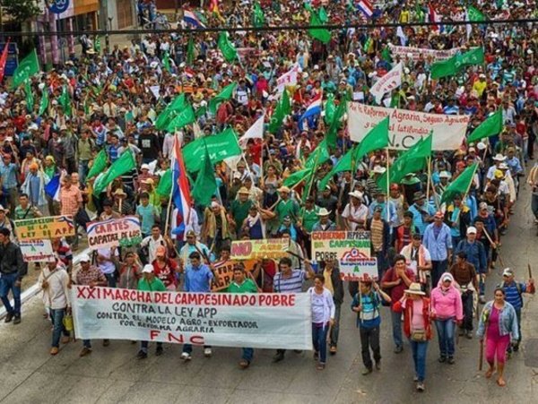 Marcha Campesina: piden políticas de estado a favor de pequeños productores