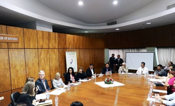 HOY / Infructuoso ir y venir de nativos a la capital: es hora de dejar de hablar y empezar a hacer, dicen