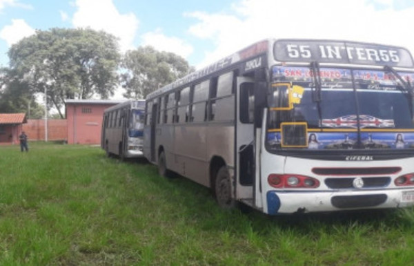 Sacan de calles a 13 colectivos chatarras - Radio 1000 AM