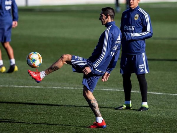 Di María, fuera de la convocatoria por una lesión muscular