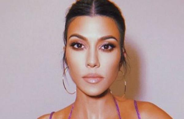 Kourtney Kardashian abusa de Photoshop y arruina una sensual sesión en la bañera - C9N