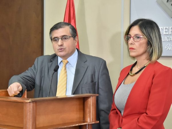 Recusan a fiscal que investiga a Sandra McLeod y Javier Zacarías
