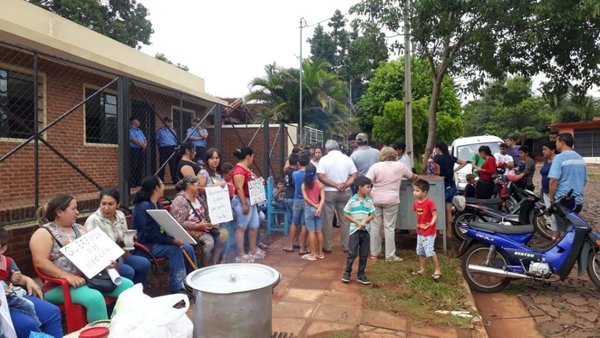 Pobladores exigen claridad a la EBY | Paraguay en Noticias