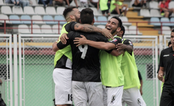 HOY / Paiva marca un gol para vencer al líder petrolero