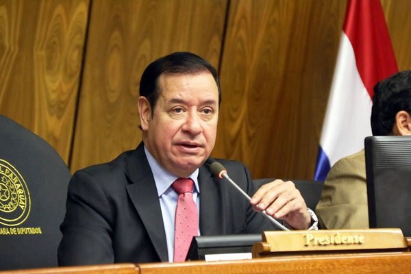 Silvio Ovelar se salvó de sanciones del pleno