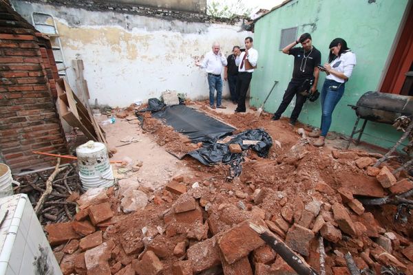 Bomberos no hallaron restos humanos en fosa de vivienda capitalina