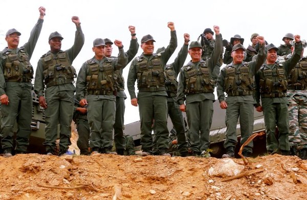 El futuro de Venezuela está en manos de los militares - Edicion Impresa - ABC Color