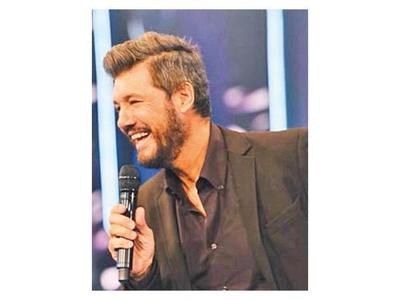 Tinelli convoca a paraguayos