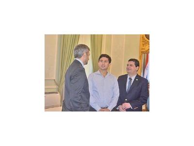 Vicepresidente  dice que habló como seccionalero y no pidió uso de bienes