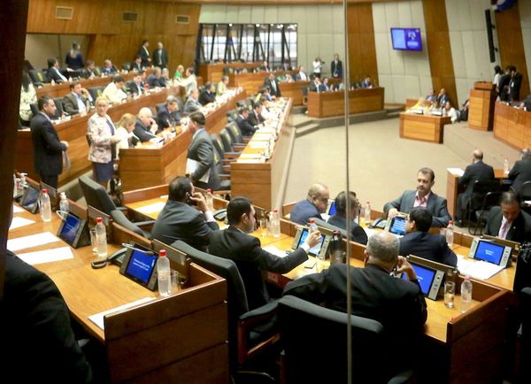 Profesionales de la “clínica” de Diputados pasan al ministerio