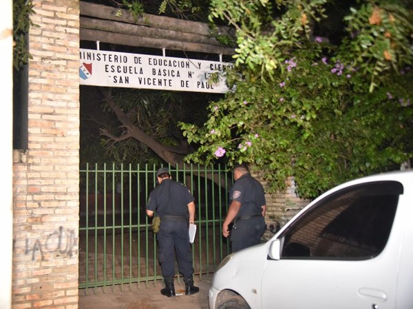 Policía detiene a tres hombres que asaltaron escuela de Tablada