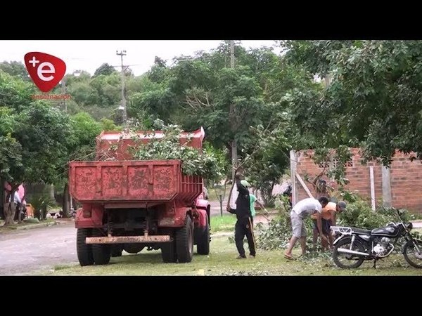 POBLADORES LIMPIAN VECINDARIO SAN PEDRO ETAPA III