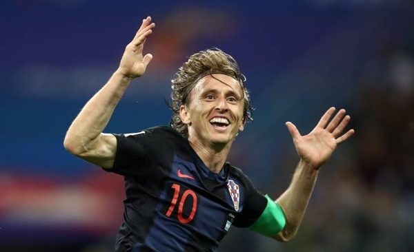 HOY / Modric recibe el premio al mejor deportista de 2018