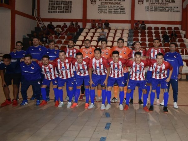 Paraguay tuvo una dura prueba ante el Campeón Nacional