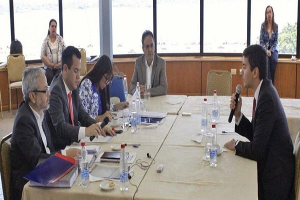 Comisión Messer, sin quórum para resolver tema Cartes
