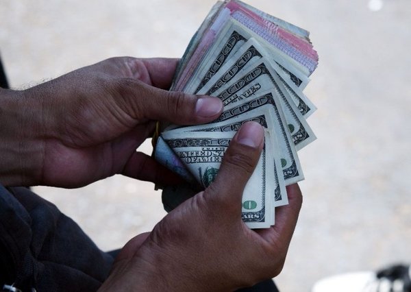 Depreciación del dólar es un movimiento natural, según el BCP - 730am - ABC Color
