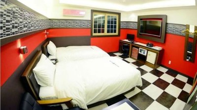 Motel grababa a escondidas a parejitas
