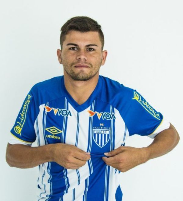 Primer gol de “Peta” Brizuela en Brasil - Deportes - ABC Color