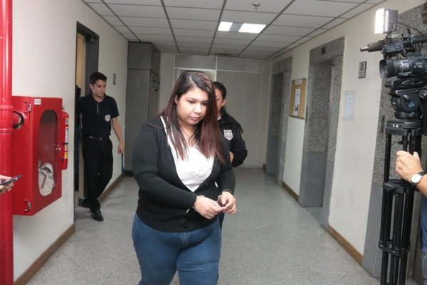 Quíntuple Crimen: juez determinó la libertad ambulatoria de Araceli Sosa - 730am - ABC Color