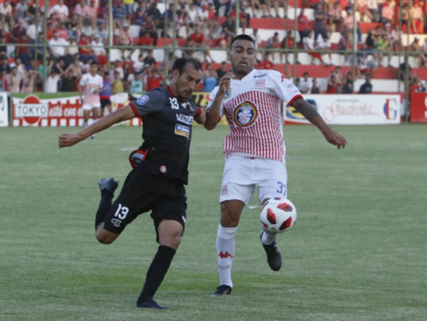 Así les fue a San Lorenzo y River Plate en la primera rueda del Apertura
