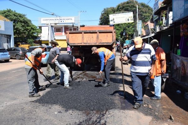 Se inician bacheos tras las lluvias en San Lorenzo | Paraguay en Noticias