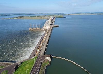 Uso de paso fronterizo en Yacyretá es peligroso