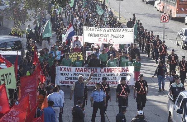 Para la FNC, Marito “ni huele aún necesidades del pueblo” - Edicion Impresa - ABC Color