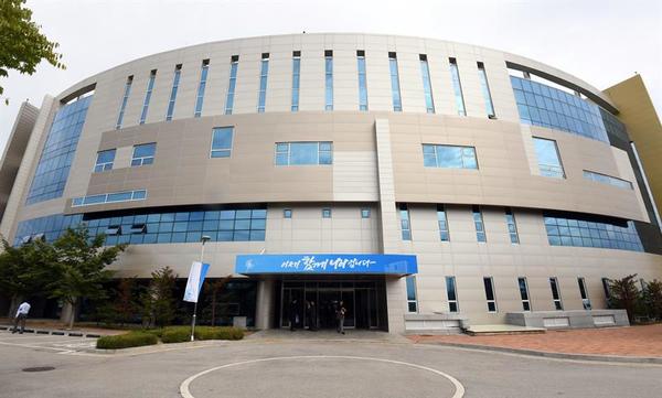 Pionyang se retira de oficina de enlace intercoreana que compartía con Seúl | .::Agencia IP::.