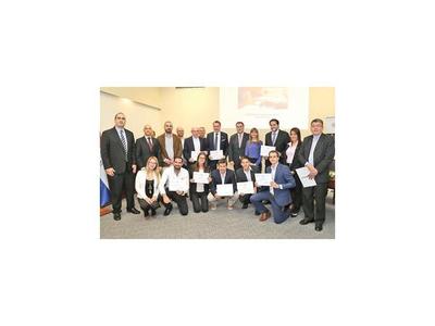 Reconocen a empresas que generan empleos