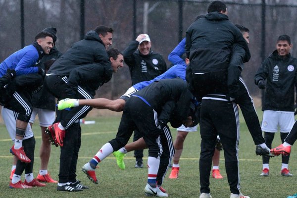 La Albirroja intensifica preparativos para medir a Perú » Ñanduti