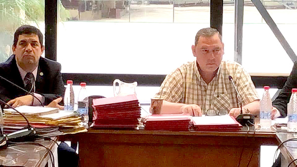 Sospechoso aplazamiento de desafuero de Zacarías por parte de Senadores
