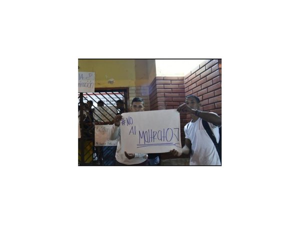 Vuelven a tomar colegio en Lambaré