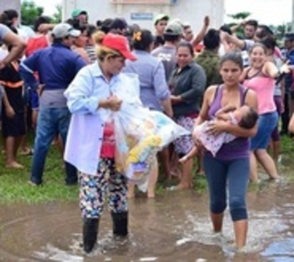 Casi 8.000 familias damnificadas por inundaciones en el norte - Paraguay.com