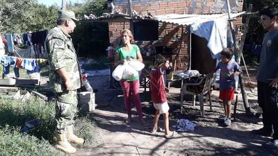 Reservistas sampedranos asisten a familias afectadas por lluvias