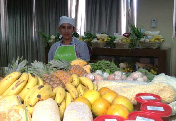 Agricultora agradece respaldo del Gobierno por organizar Ferias - .::RADIO NACIONAL::.
