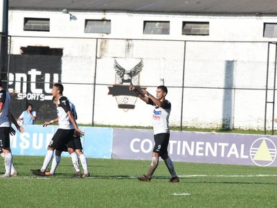 Los vecinos pelean por la sobrevivencia