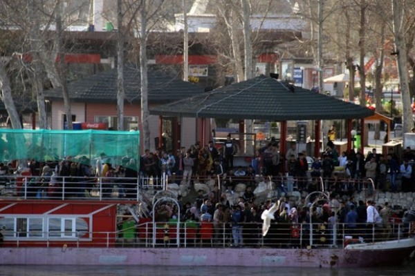 Naufragio de un ferry provocó casi 100 muertos | .::Agencia IP::.