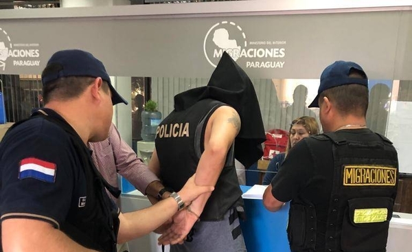 HOY / Expulsan del país a otro miembro del PCC
