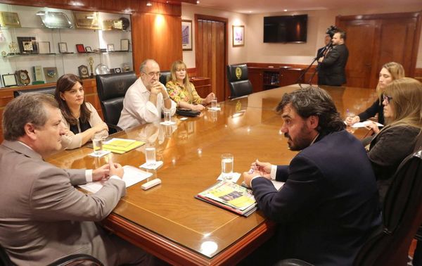 Titular de la Corte Suprema de Justicia  se reunió con miembros del MNP