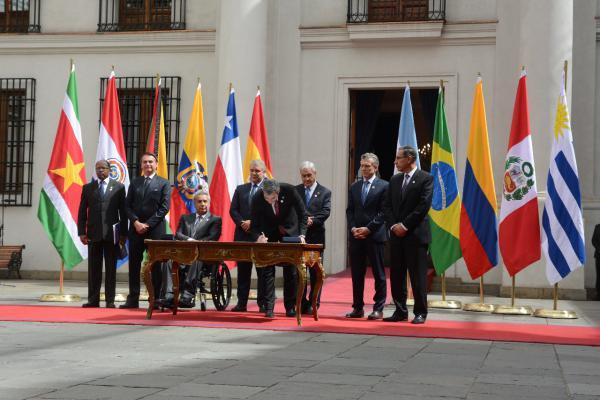 Jefe de Estado suscribió Declaración que funda nuevo bloque para América del Sur