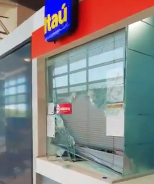 Asaltan boca de cobranza en supermercado de Fernando de la Mora