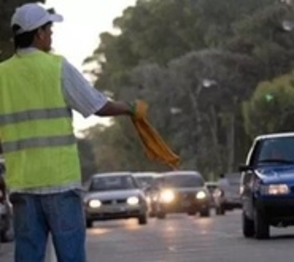 Denuncian a cuidacoches que agredió a joven y juez decreta su prisión - Paraguay.com