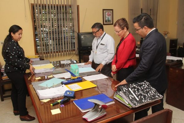 Fiscalía realiza constitución en la Facultad de Química UNA tras denuncia - 730am - ABC Color