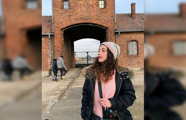 Museo de Auschwitz pide mayor respeto a sus visitantes: no más fotos frívolas - C9N