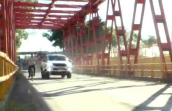 Ciudadanos argentinos cierran del paso en Puerto Falcón - C9N