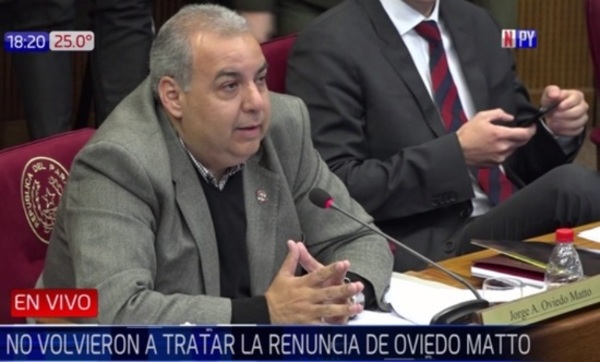 Oviedo Matto sigue siendo senador | Paraguay en Noticias