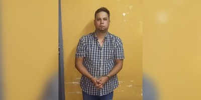 SALTA DESDE UN SEGUNDO PISO Y HUYE: LÍDER DE TORTOLEROS (CON 24 ANTECEDENTES) BURLA A POLICÍAS