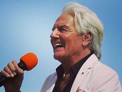 Sergio Denis permanece crítico, pero abrió los ojos