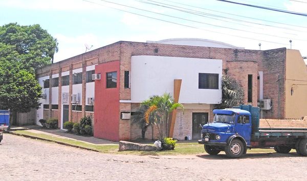 Tras escándalo, casi se duplica cuenta de luz del templo de Duarte Frutos